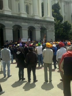 The gathering at the steps of the California State capitol building, for American Sikh Day
