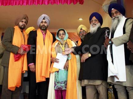 The family of Satwant Singh Kaleka was honored by Sikh officials in Amritsar, India (source: demotix.com)