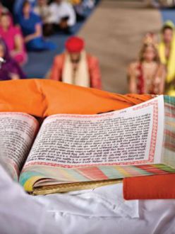 Sikh wedding ceremony. (source: Canadian Bride Magazine)