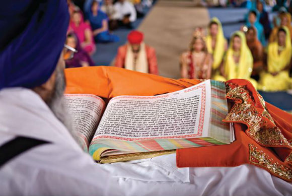Sikh wedding ceremony. (source: Canadian Bride Magazine)